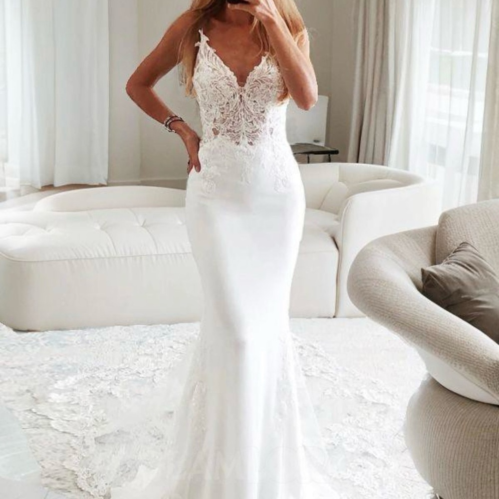 Elegant White Lace Dress